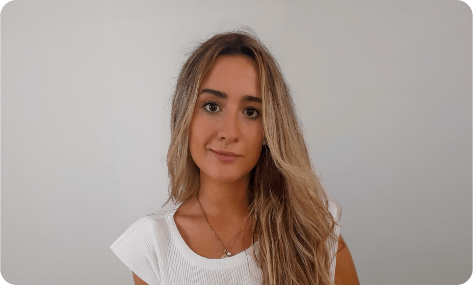 imagen de Clara, graduada de la carrera web full stack en Henry